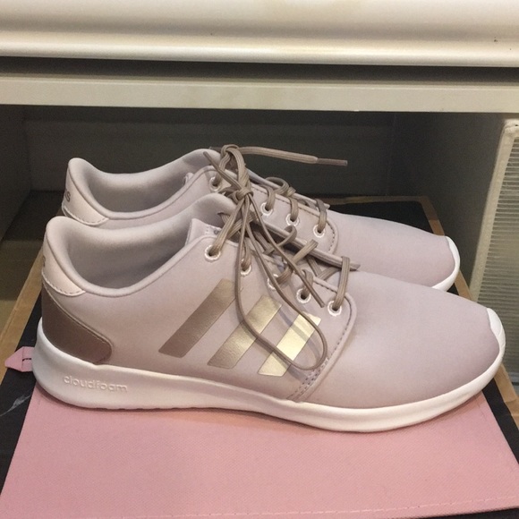 Shoes - Picture 2 of 4